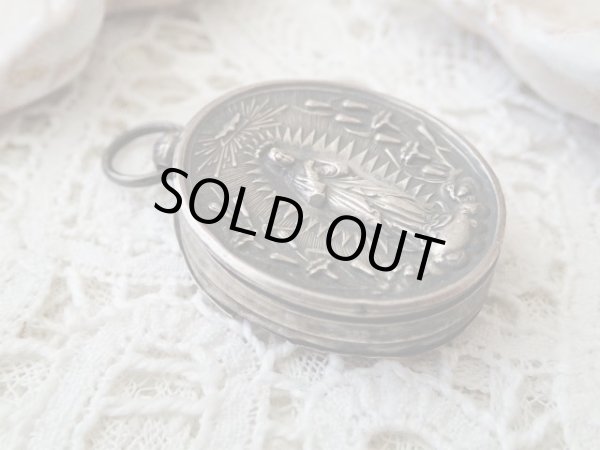 画像9: 【シルバー製聖母と百合と精霊のハト】【聖遺物レリクイア】フランス・アンティーク＆ヴィンテージ聖品 (9)