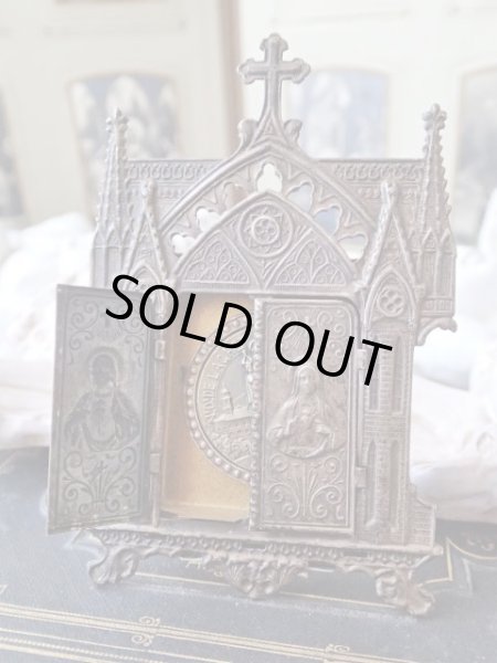 画像2: 【ゴシック聖堂ファサード風観音開き小祭壇スタンド】【イエスの御心聖母の御心】【ラゲの聖母】フランス・アンティーク＆ヴィンテージ聖品 (2)