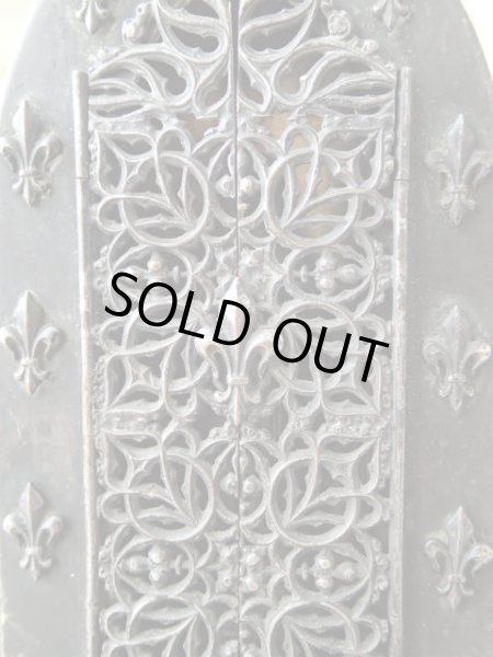 画像10: 【観音開き携帯用小祭壇】【フルールドリス文様ルルドの聖母透かし扉バージョン】フランス・アンティーク＆ヴィンテージ聖品 (10)