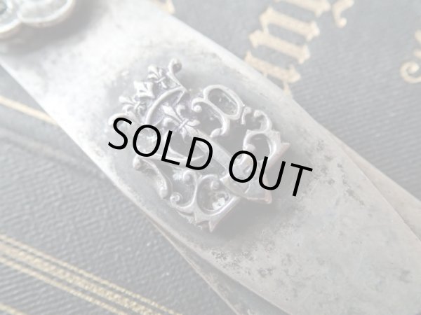 画像11: 【アールデコ調透かし細工百合とノートルダム頭文字】【ペーパーナイフ兼ブックマーク】フランス・アンティーク＆ヴィンテージ聖品 (11)