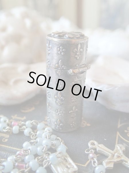 画像7: 【四葉のクローバー蓋フルールドリス文様ミニケース】【ミニロザリオ入り】フランス・アンティーク＆ヴィンテージ聖品 (7)