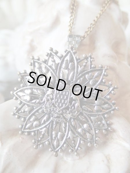 画像2: 【ブルターニュ紋章】【透かし細工ブローチ兼ペンダントトップ】フランス・アンティーク＆ヴィンテージ品 (2)