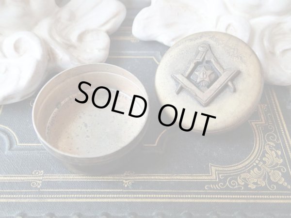 画像8: 【フリーメイソンシンボル定規とコンパス】【ピルケース】イギリス・アンティーク＆ヴィンテージ品 (8)