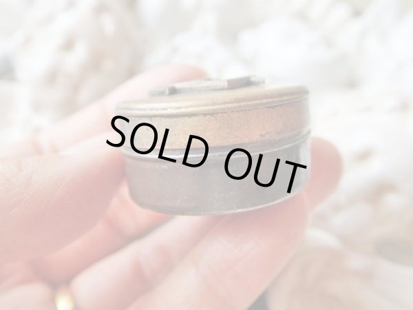 画像9: 【フリーメイソンシンボル定規とコンパス】【ピルケース】イギリス・アンティーク＆ヴィンテージ品 (9)