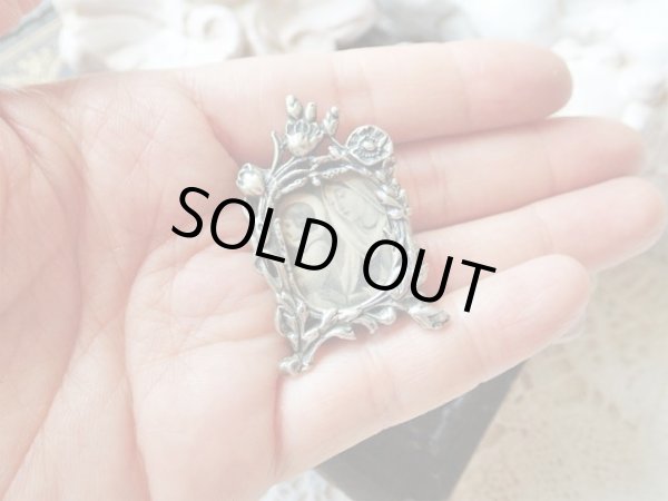 画像8: 【ルルドの聖母小祭壇】【総透かし植物装飾シルバーミニフォトスタンド】イタリア・アンティーク＆ヴィンテージ品 (8)