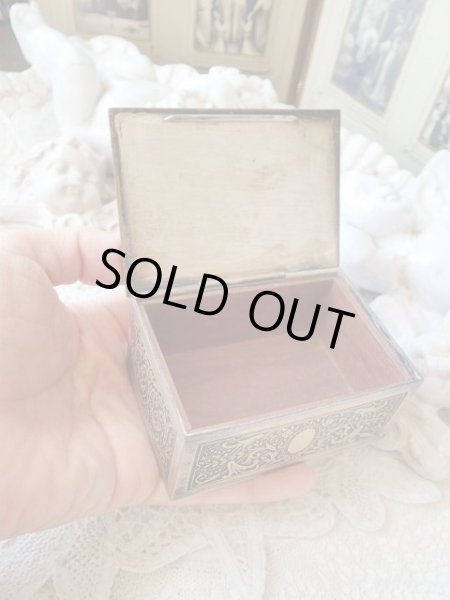 画像12: 【アールヌーヴォー植物文様装飾ルルドの聖母】【メタルボックス】【1858年】フランス・アンティーク＆ヴィンテージ品 (12)