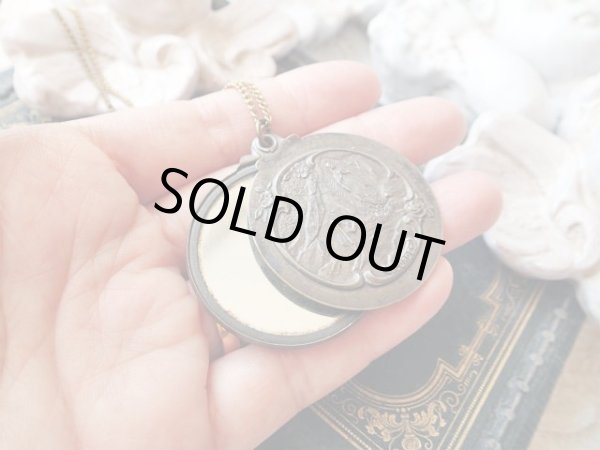 画像10: 【ルルドの聖母】【アールヌーヴォー蓋スライド式コンパクトミラー】フランス・アンティーク＆ヴィンテージ品 (10)