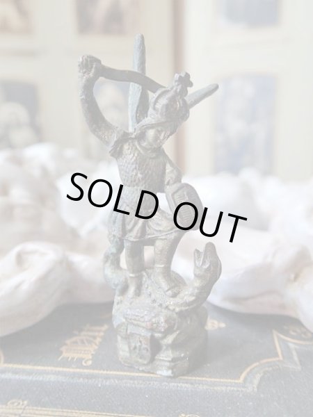 画像3: 【ドラゴンを踏みしだく大天使ミカエル】【ミニ聖像】フランス・アンティーク＆ヴィンテージ聖品 (3)