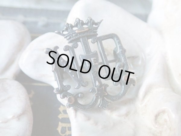 画像4: 【聖母モノグラムND透かし装飾ブローチ】フランス・アンティーク＆ヴィンテージ聖品 (4)