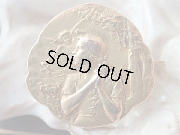 画像8: 【聖ジャンヌダルク】【ゴールドFIXブローチ】【カメオ・メダイ彫刻家L.O. Mattei作】フランス・アンティーク＆ヴィンテージ聖品 (8)