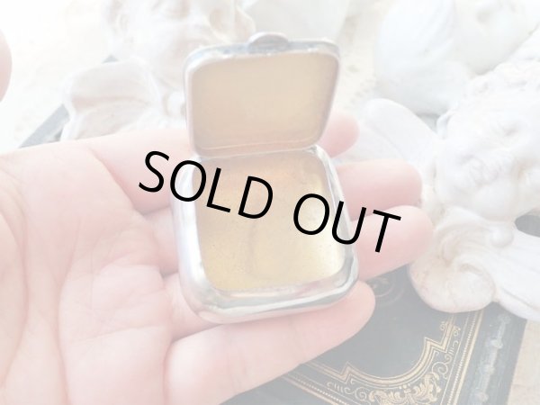 画像13: 【大天使ミカエルとフルールドリスのパウダーケース】フランス・アンティーク＆ヴィンテージ品 (13)