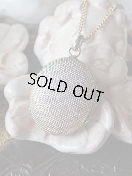 画像4: 【フルールドリスと植物と蜂装飾】【シルバー鍍金ロケット】フランス・アンティーク＆ヴィンテージ品 (4)