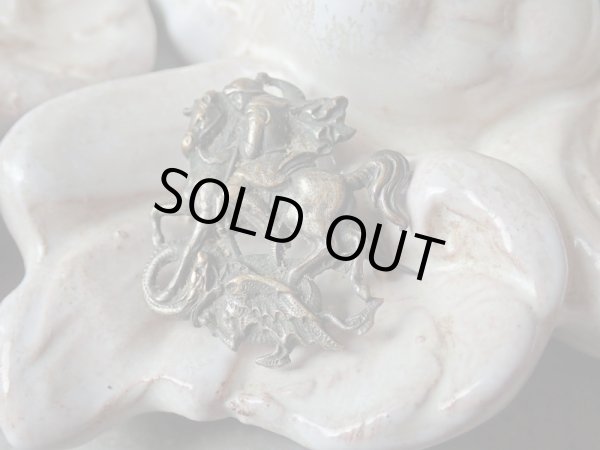 画像2: 【聖ゲオルギウス（ジョルジョ/ジョージ）】【レリーフブローチ】フランス・アンティーク＆ヴィンテージ品 (2)