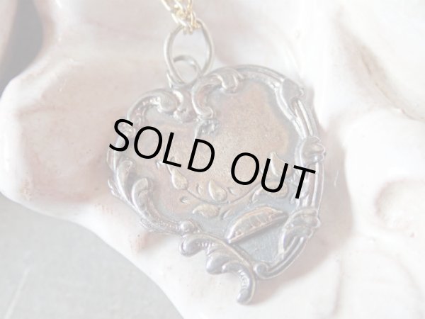 画像2: 【ハート型ペンダント】【植物装飾枠額縁風】【シルバー製】フランス・アンティーク＆ヴィンテージ品 (2)