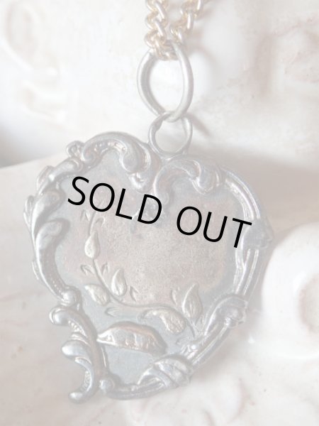 画像4: 【ハート型ペンダント】【植物装飾枠額縁風】【シルバー製】フランス・アンティーク＆ヴィンテージ品 (4)