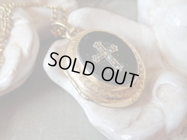 画像3: 【ジェットとシードパールクロスのロケット】【モーニングジュエリー】【1900年代初頭】イギリス・アンティーク＆ヴィンテージ品 (3)