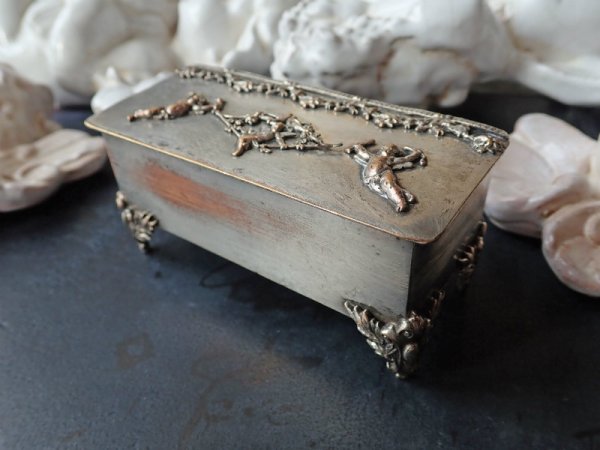 画像3: 【天使とガーランド装飾のジュエリーボックス】【二人の天使とキューピッド】フランス・アンティーク＆ヴィンテージ品 (3)