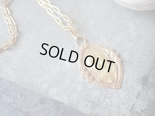 画像9: 【K18イエローゴールドメダイ】【花縁×聖母】【1.2g】フランス・アンティーク＆ヴィンテージメダイ (9)