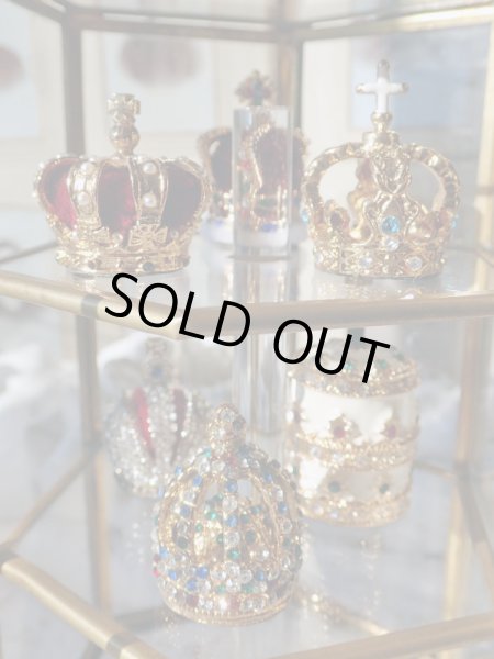 別売りのガラスキャビネットにディスプレイ例