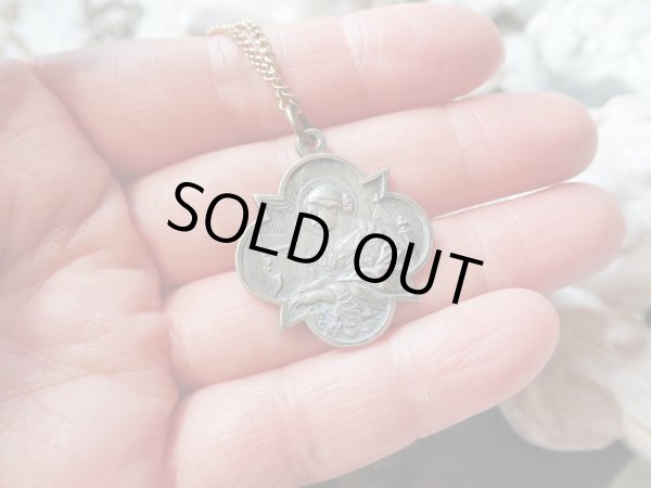 画像9: 【カルロ・ドルチ】【音楽の守護聖人セシリアメダイ】【KISSING作】フランスアンティーク＆ヴィンテージ聖品 (9)