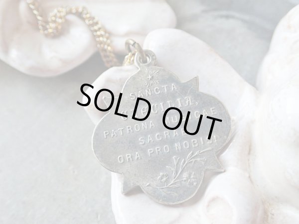 画像4: 【カルロ・ドルチ】【音楽の守護聖人セシリアメダイ】【KISSING作】フランスアンティーク＆ヴィンテージ聖品 (4)