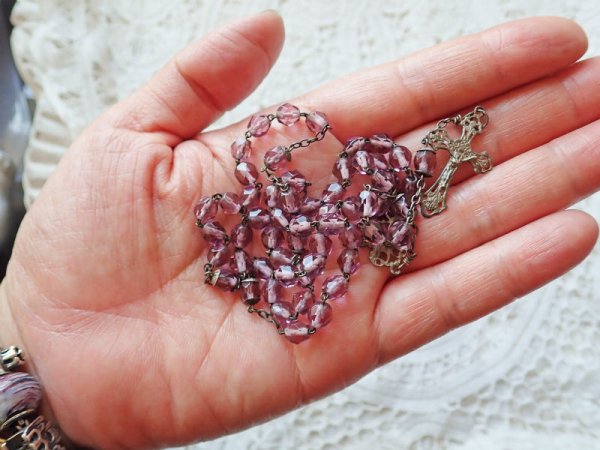 画像14: 【花座付アメジストカラーカットガラス珠ロザリオ中】【総シルバーパーツ】フランス・アンティーク＆ヴィンテージロザリオ (14)