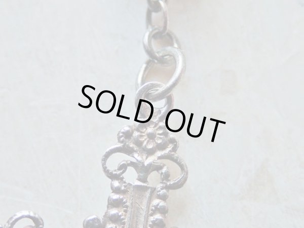 画像12: 【ウランガラスのロザリオ】【1900年代初頭〜前半】【総シルバーパーツ＆フィリグリー細工珠付】フランス・アンティーク＆ヴィンテージロザリオ (12)