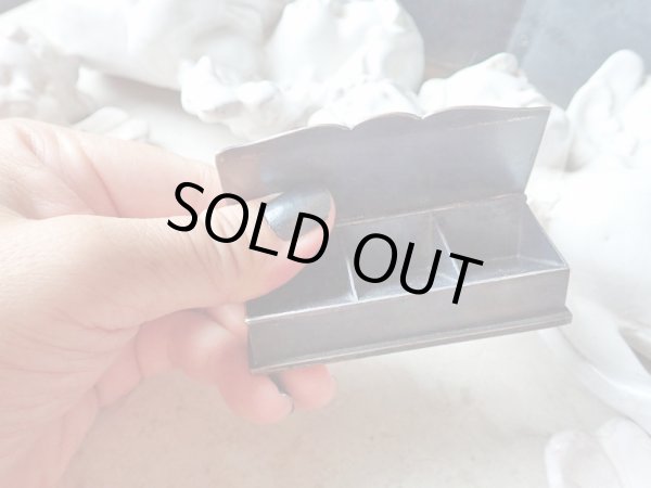 画像14: 【アンヌ・ド・ブルターニュ紋章エルミーヌと百合紋】【スタンプボックス】フランス・アンティーク＆ヴィンテージ品 (14)