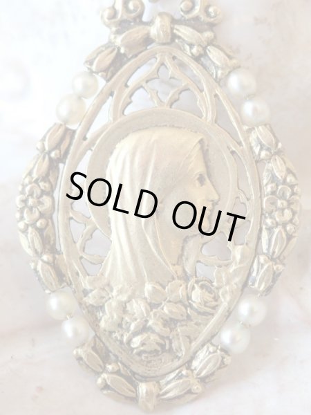 画像7: 【K18イエローゴールドメダイ】【ガーランド花綱模様シードパールと薔薇窓風透かしデザイン】【1929年】【3.2g】フランス・アンティーク＆ヴィンテージメダイ (7)