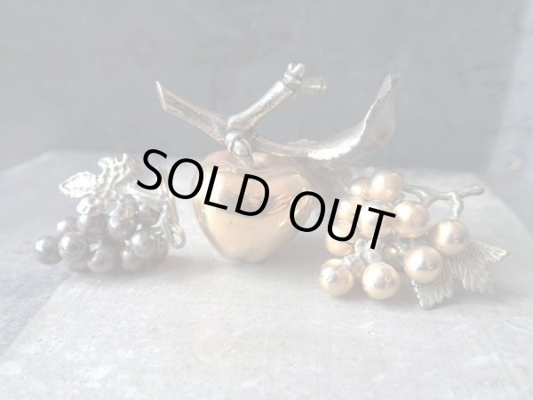 別売りの葡萄と林檎とのディスプレイ例