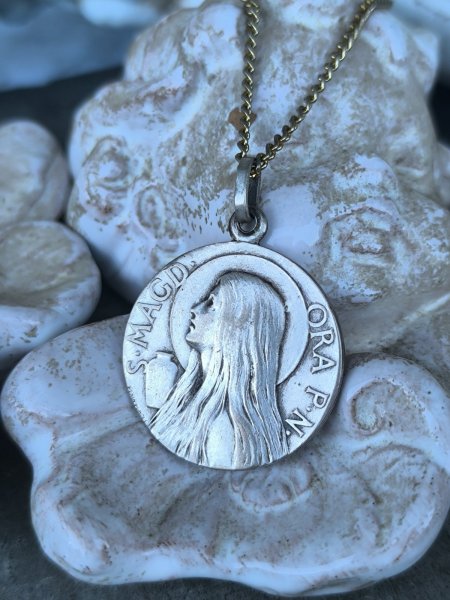 画像1: 【マグダラのマリア】【サントボーム巡礼祈念】【L.PENINペナン一族ジャン・バティスト・ポンセ作】フランス・アンティーク＆ヴィンテージメダイ (1)