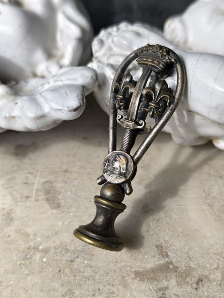 画像9: 【聖ジャンヌダルク紋章のシーリングスタンプ】【両面透かし細工】フランス・アンティーク＆ヴィンテージ品 (9)