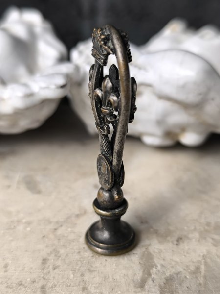 画像3: 【聖ジャンヌダルク紋章のシーリングスタンプ】【両面透かし細工】フランス・アンティーク＆ヴィンテージ品 (3)