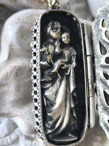 画像7: 【聖堂薔薇窓風透かしトレーサリー】【ミニ聖像ケースペンダント】フランス・アンティーク＆ヴィンテージ聖品 (7)