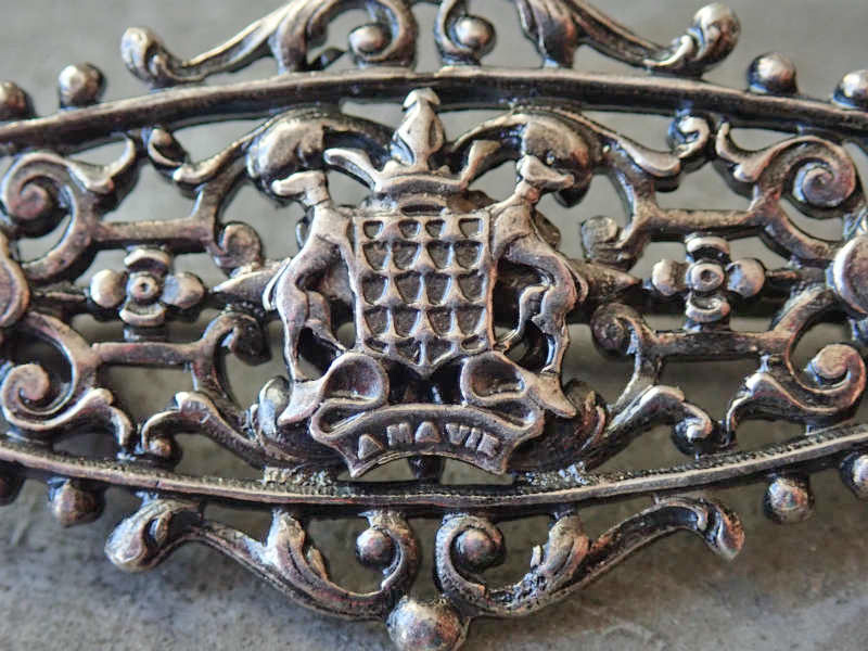 ブルターニュ紋章の透かしブローチフランス・アンティーク